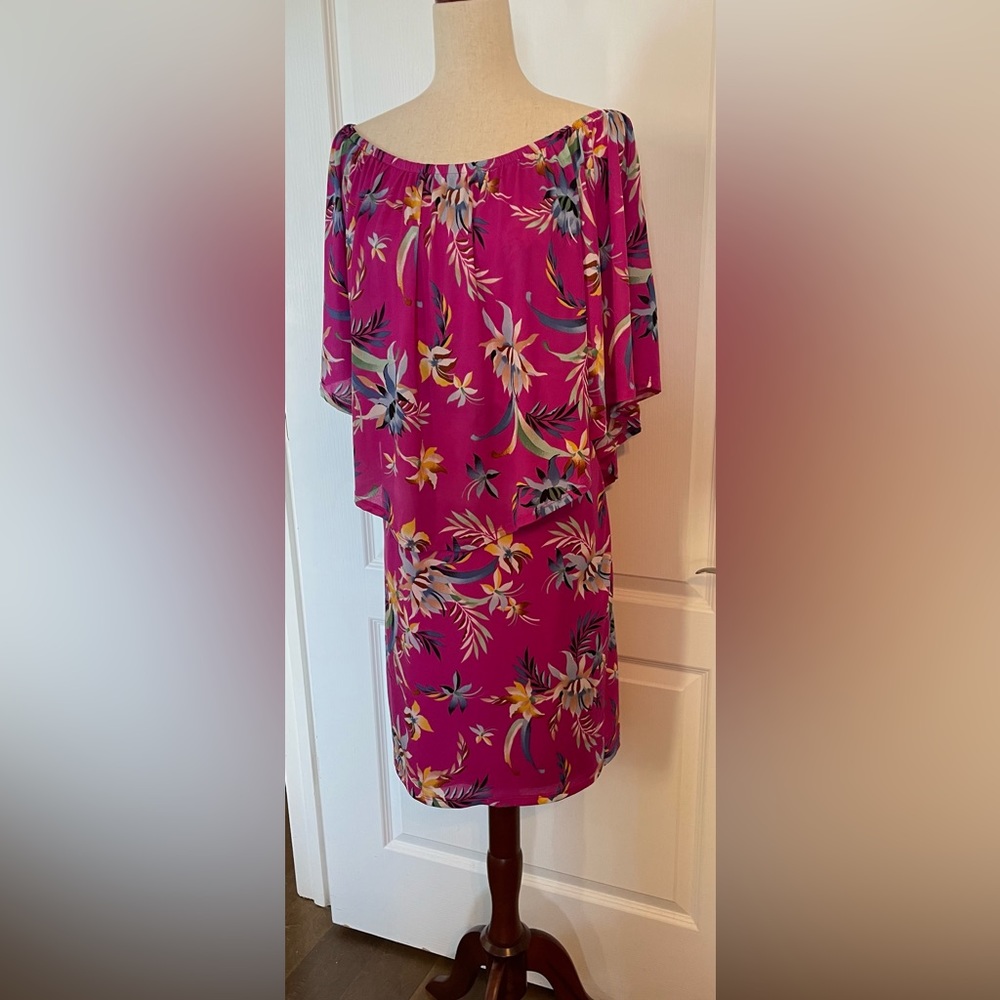 14. XXL Thalia Sodi Pink Floral Dress 24 PTP Little cape overlay
